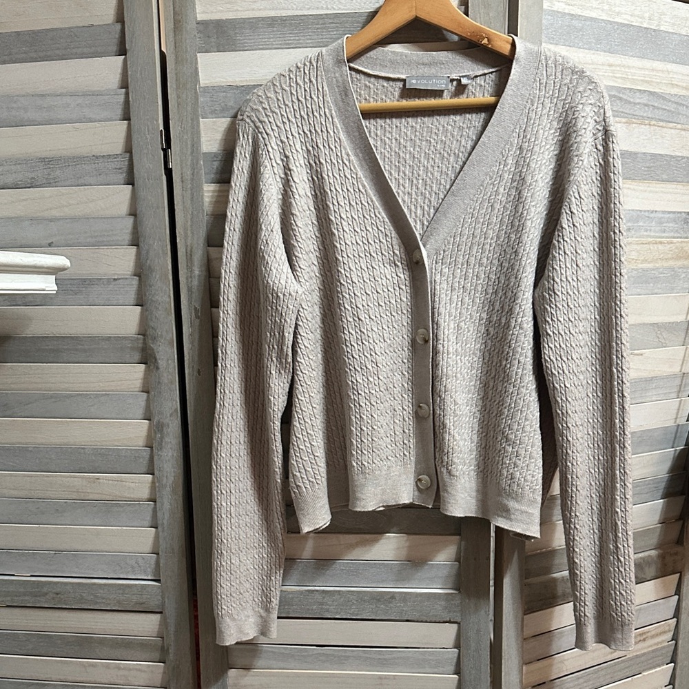 Elegant Knit Button-Up Cardigan - Picture 1 of 4